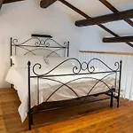 Caere Rogi House Cerveteri