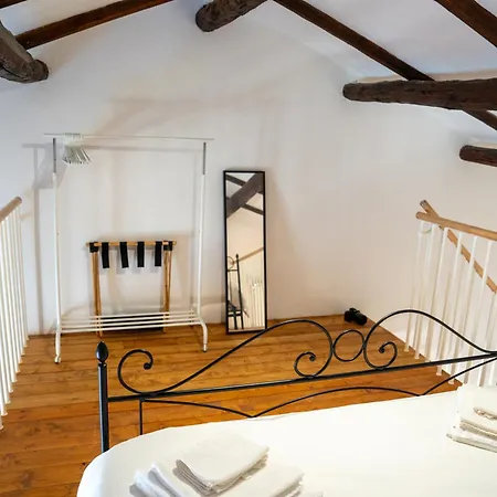 Caere Rogi House *