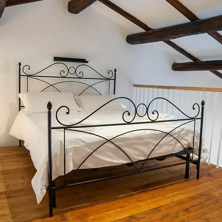 Caere Rogi House チェルヴェーテリ